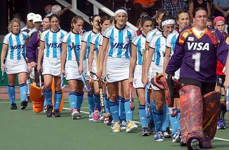 22-08-01 Partido contra Espaa - (foto obtenida de www.championstrophy.nl ) 